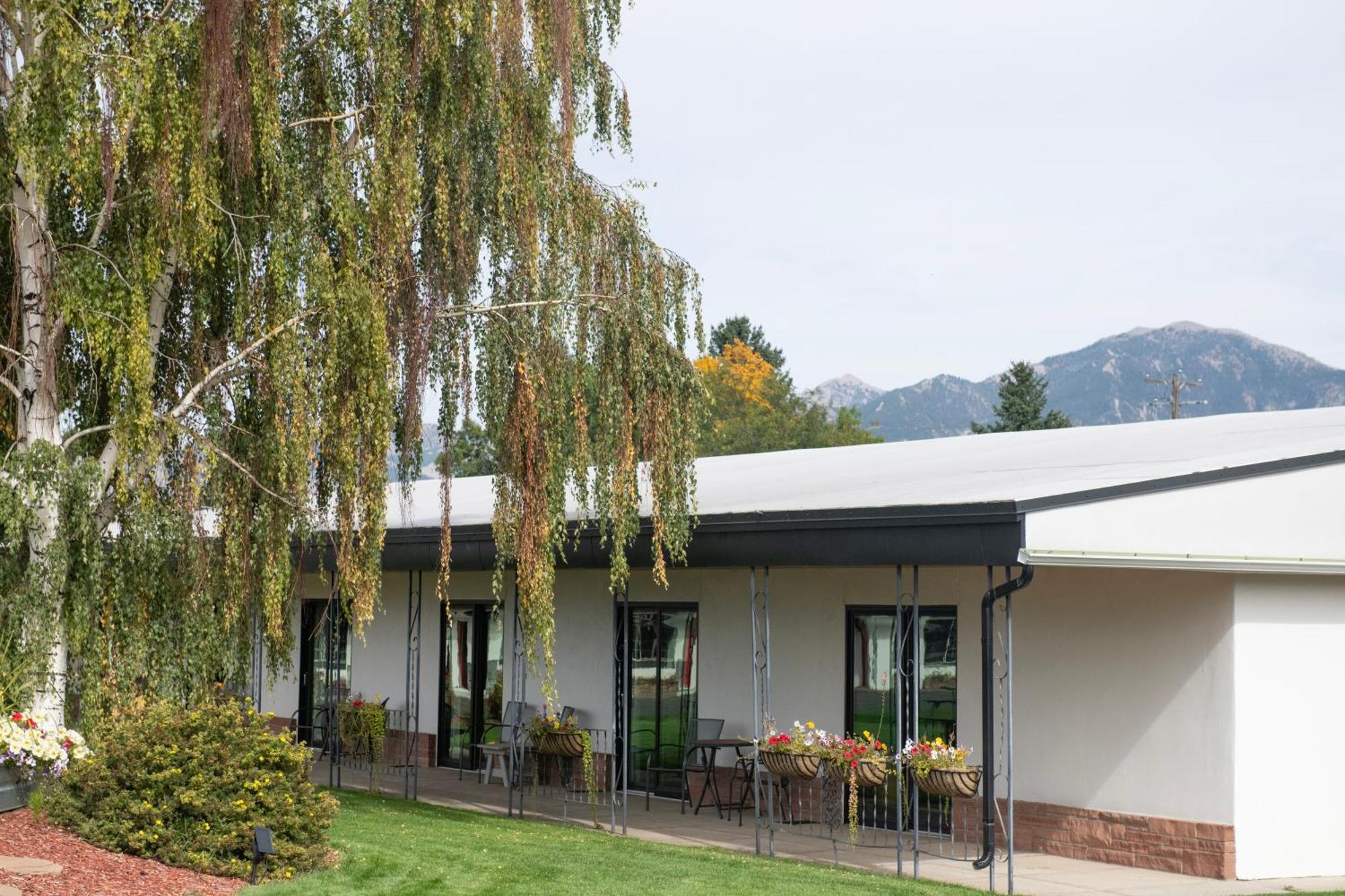 Sapphire Motel Midtown Bozeman Exterior photo