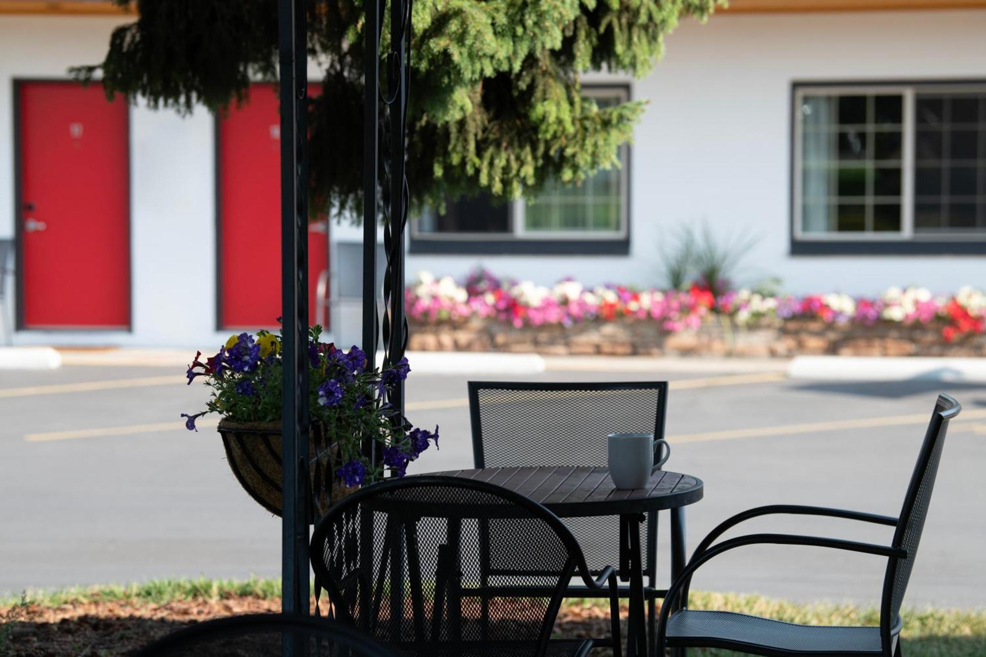 Sapphire Motel Midtown Bozeman Exterior photo